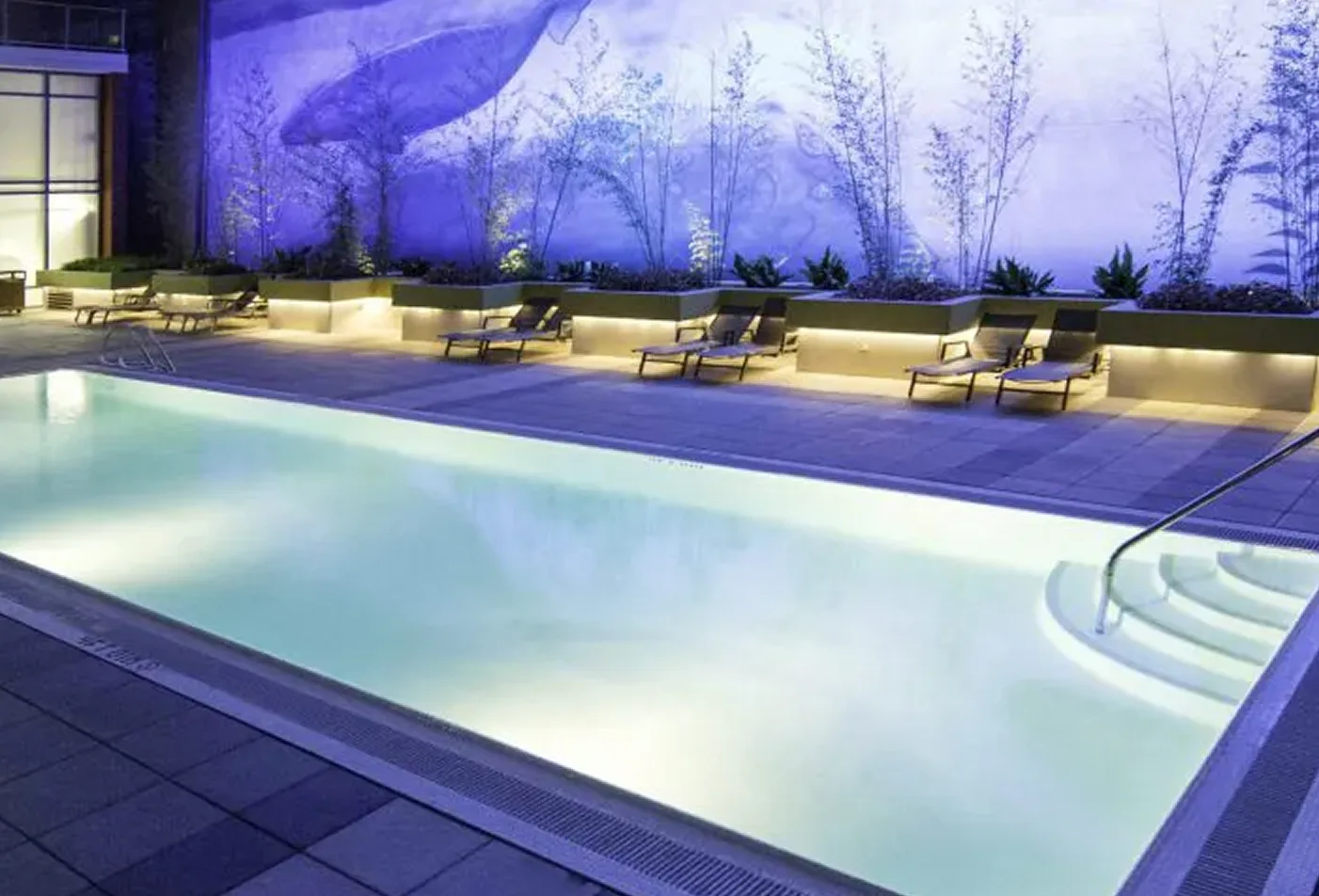 Pool features