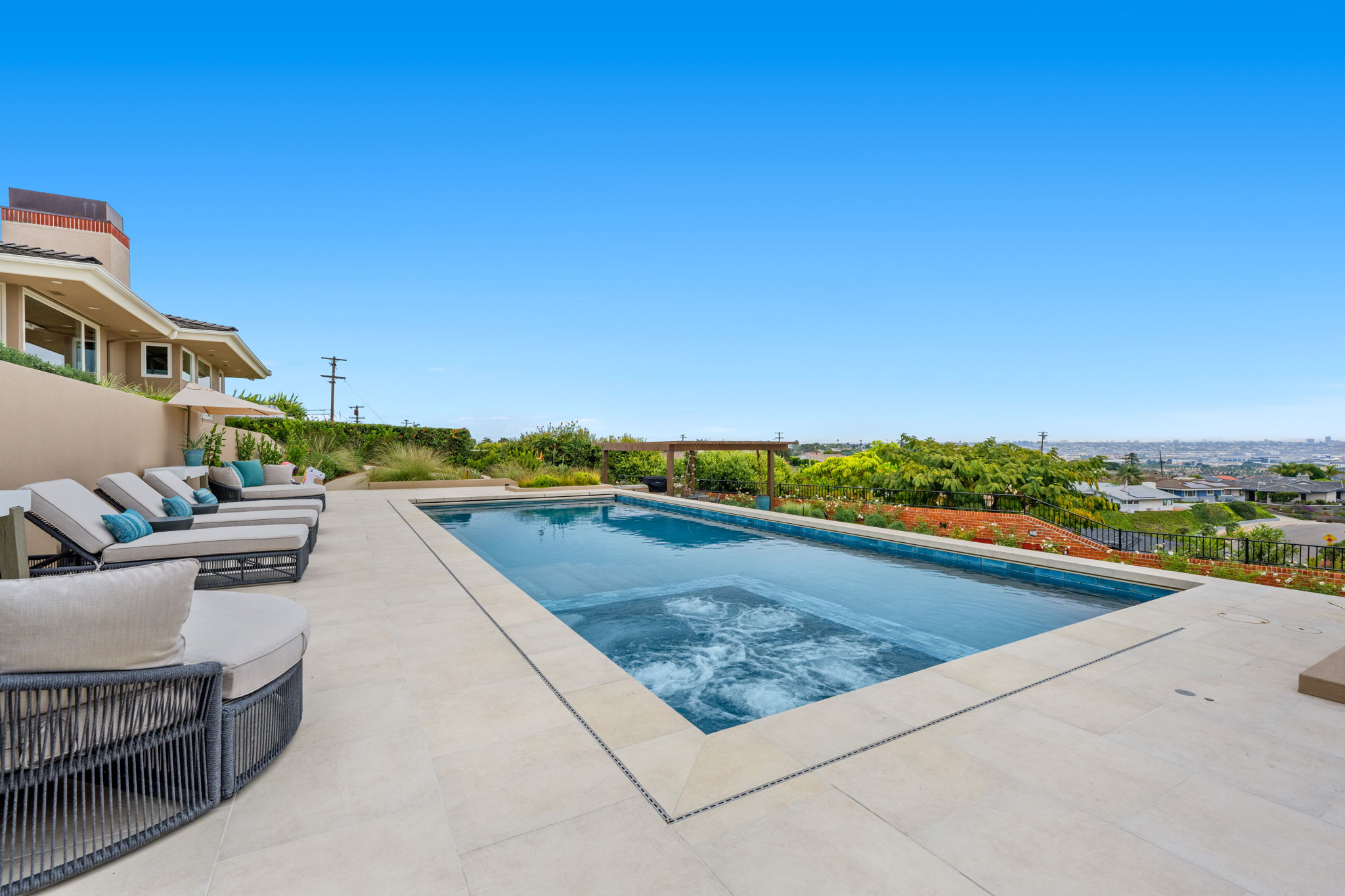 The Terraced Viewpoint: Elevated Custom Pool Design